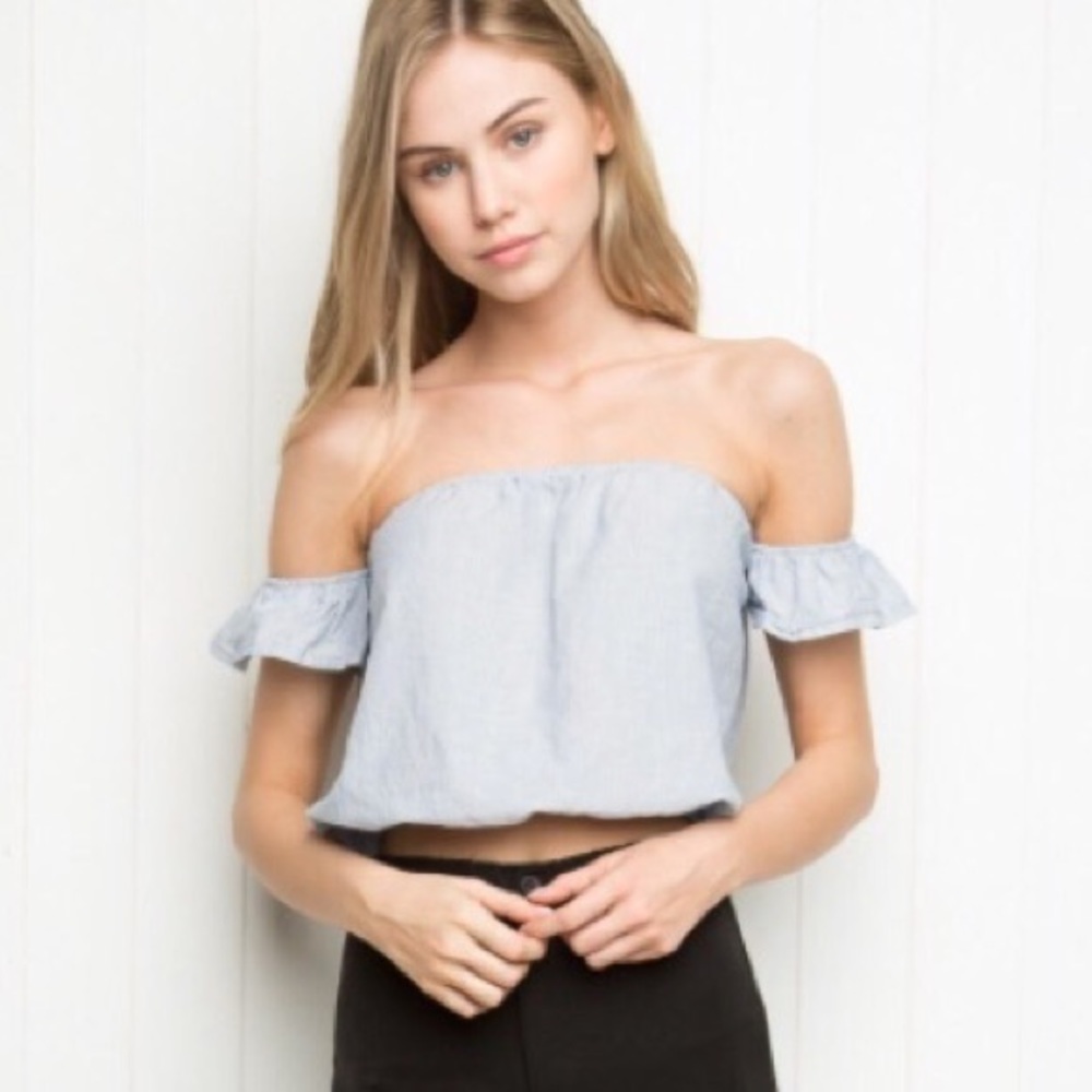 Brandy Melville off the shoulder top